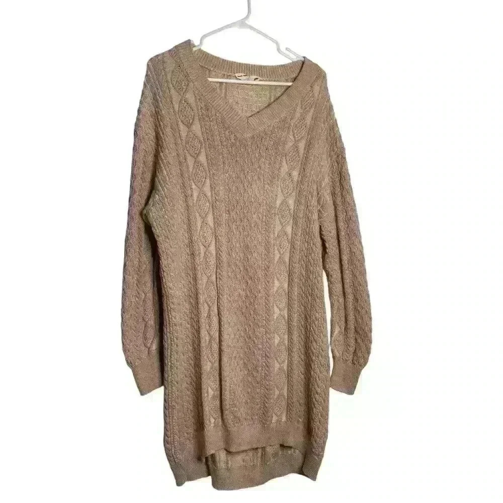 Back Beat Co. Fisherman Rose Gold
Metallic thread cotton Sweater Dress Size ML